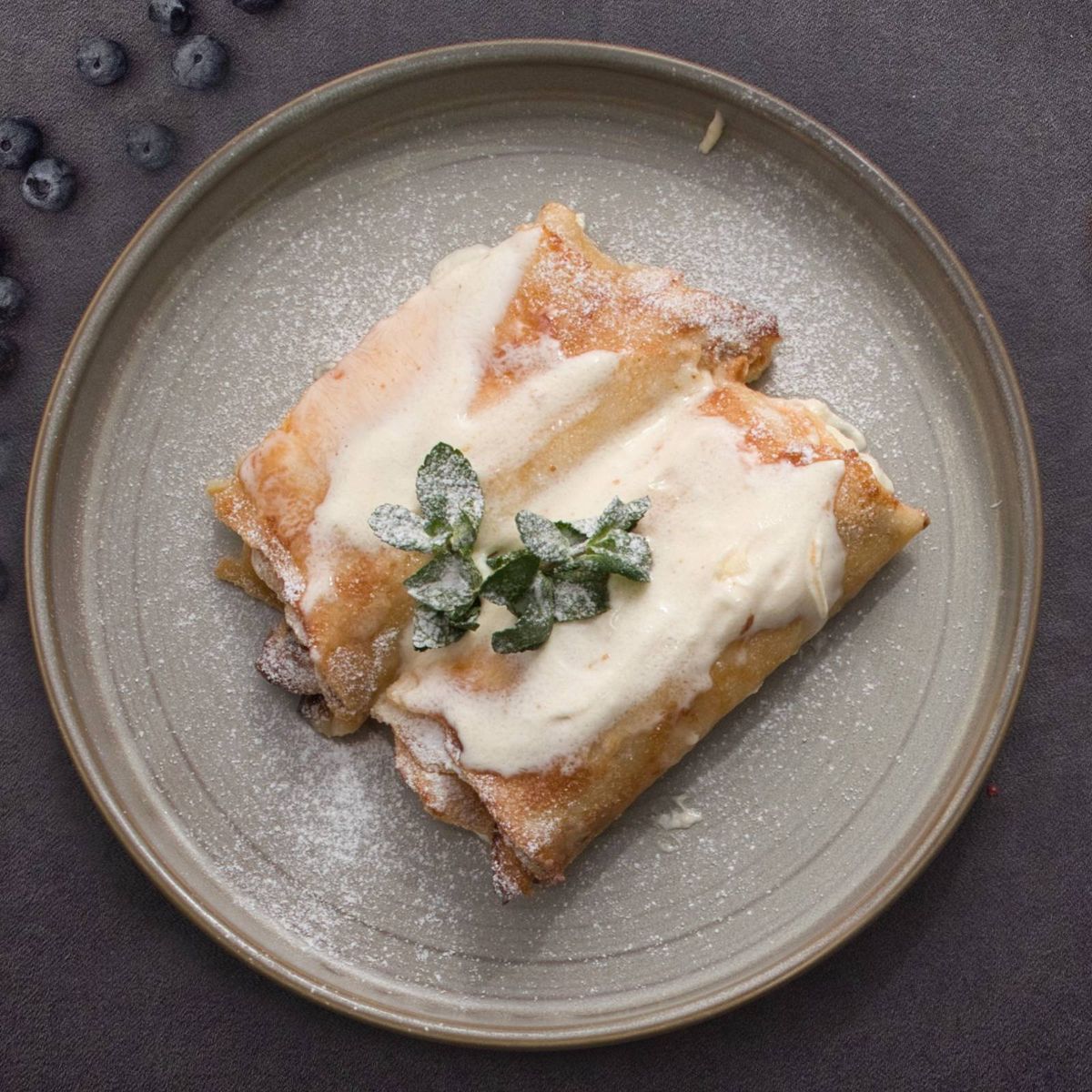 Clătite la cuptor cu brânză dulce și smântână